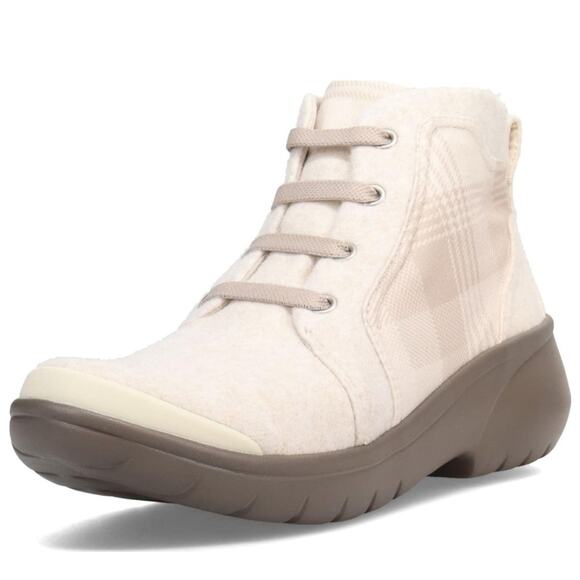 NIB BZees Washable Kick Back Ankle Boot Taupe Size 9.5 M - Picture 1 of 9